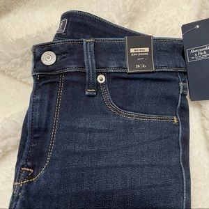 NWT Abercrombie Jeggings size 26 Short